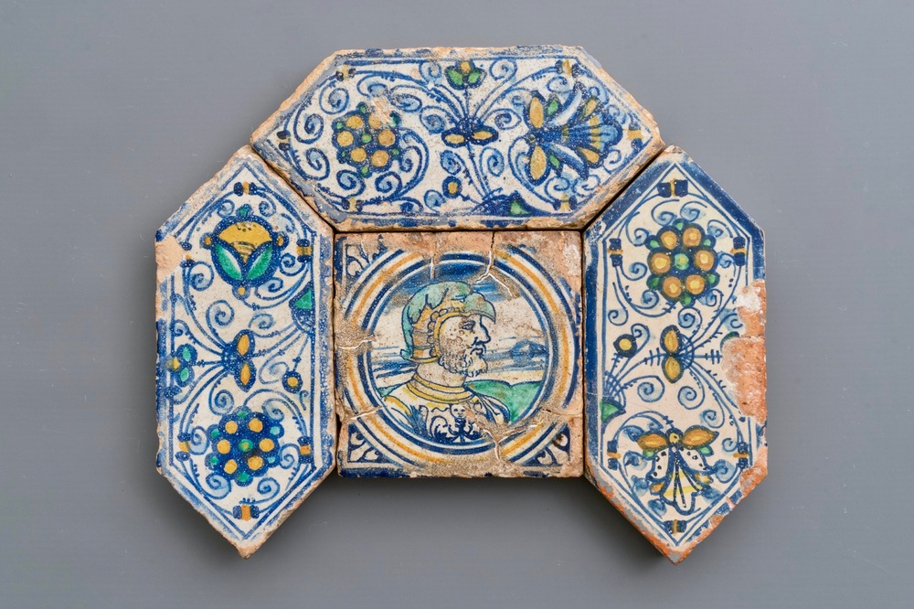 Vier majolica tegels uit de kapel van F&egrave;re-en-Tardenois, atelier Guido Andries, Antwerpen, ca. 1530